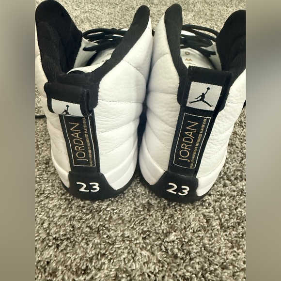 Jordan Retro 23 Men's White and Black Leather Sneakers - Picture 5 of 9